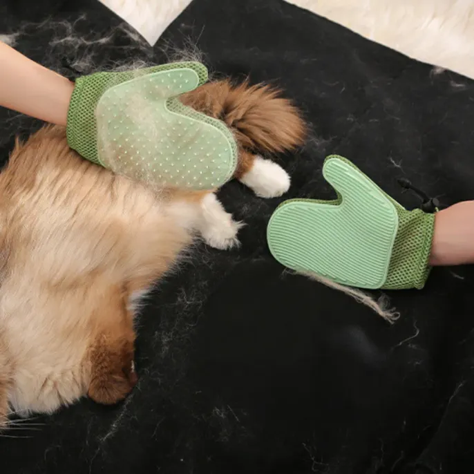deshedding comb for cats (2) Lint roller glove for furniture