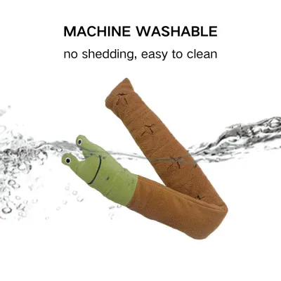 Built-in squeaker for sound training and entertainment
