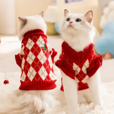christmas sweater for cat Provides freedom of movement while offering the necessary warmth.