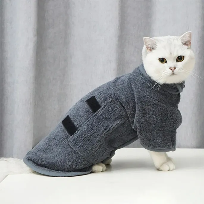 Lightweight design won’t weigh pets down while drying.