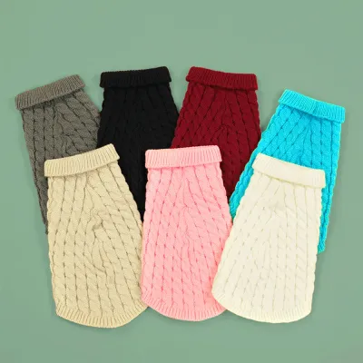 Non-shedding fabric ensures a clean look and comfort for shedding pets.