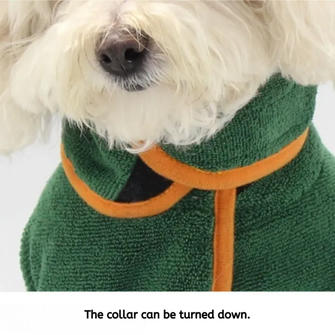 Non-shedding fabric prevents pet fur from sticking to the robe.