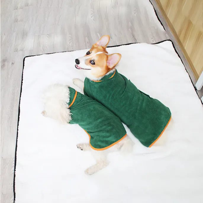 Safe and durable material for sensitive pet skin.