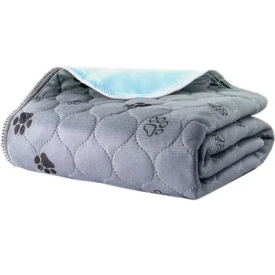non slip dog mat (1) This quilted pet pee pad is designed to provide all-day protection for pets, absorbing up to 20-30 uses while keeping them comfortable. Its leakproof construction ensures that liquid remains contained, protecting furniture and floors.