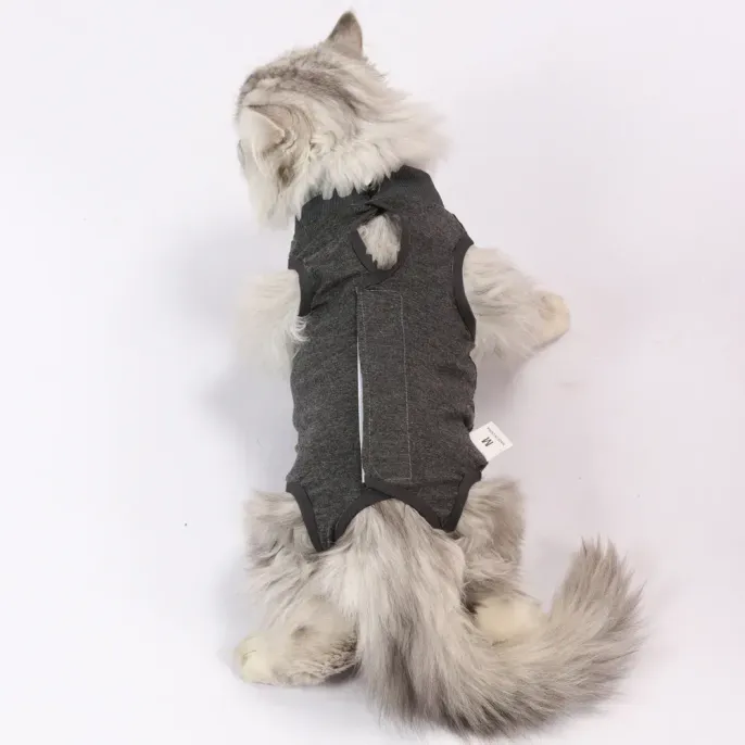 Gentle on Sensitive Skin: The soft and smooth fabric of the recovery suit prevents irritation, making it ideal for sensitive cats.