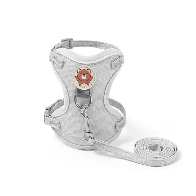 cat leashes and harnesses (3) Distributes Pressure Evenly: The vest design helps distribute pressure evenly across the body, offering a secure and comfortable fit without causing strain on any part of the pet's body.