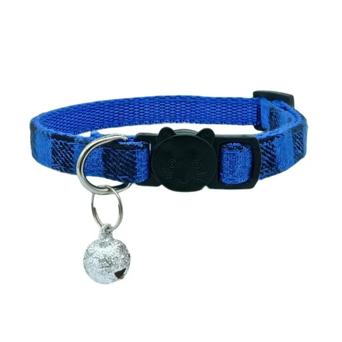 cat bell collar (1) Easy to Use with Quick Buckle Release: The collar features a user-friendly buckle system that makes it easy to put on and take off, providing convenience for pet owners.