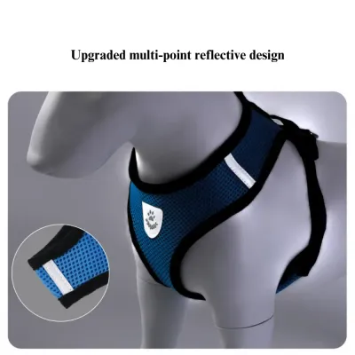 360° Rotating Clip for Tangle-Free Walks: The leash features a 360° rotating metal clip, allowing for tangle-free walks and preventing the leash from getting twisted or caught during walks.