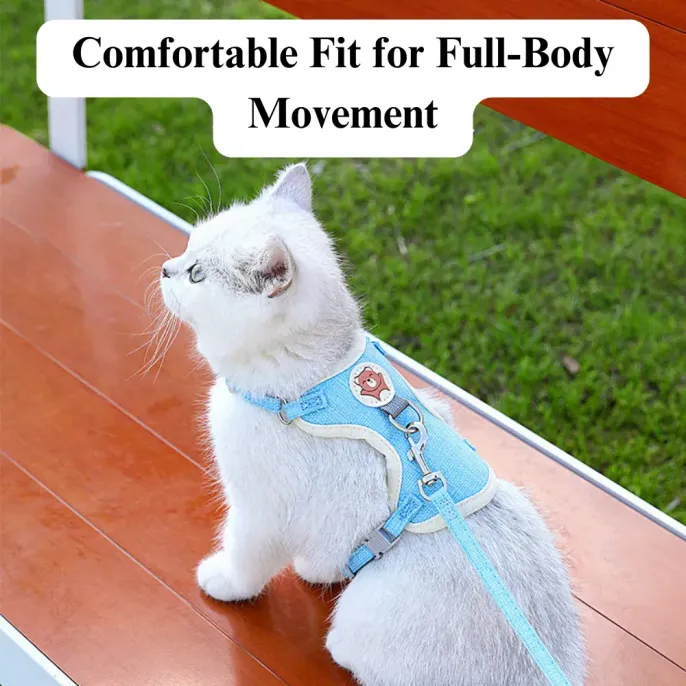 cat harness leash (4) Stylish Bear Print Design: Featuring a cute bear print, this harness offers a fun and stylish look for pets while ensuring comfort and practicality.