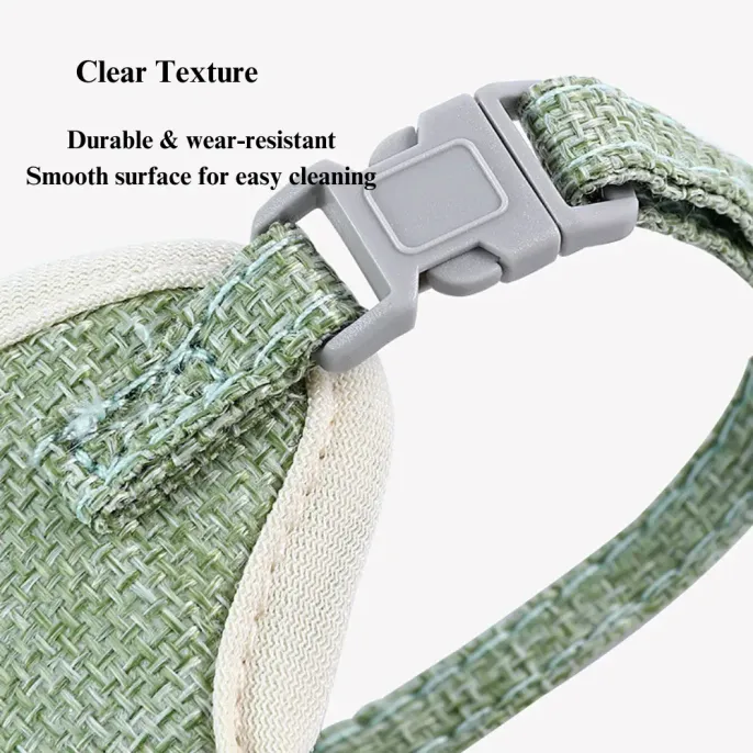 cat harness leash (1) Smooth and Easy-to-Clean Surface: With its smooth surface, this harness is easy to wipe clean, making it convenient for daily use and maintenance.