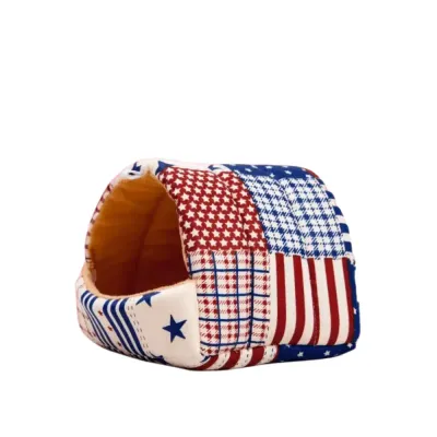 winter hamster bed (3) This thickened winter pet bed, with its ultra-soft crystal velvet interior and high-density sponge filling, ensures small pets stay warm and comfortable during the colder months.