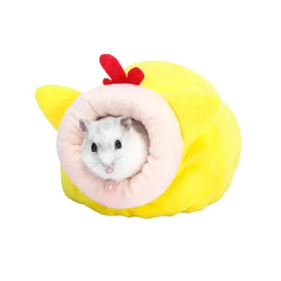 Nest for Hamsters (4) Businesses looking to offer high-quality, winter-specific bedding for small pets will find this bed an excellent option. Its soft cotton filling and breathable fabric provide both comfort and insulation.