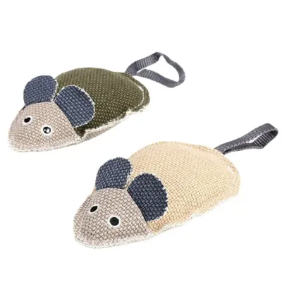 The linen mouse chew toy for dogs offers a built-in sound feature that enhances playtime, making it an interactive and engaging option for pet retailers looking to offer toys that stimulate and entertain pets.