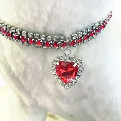Rhinestones Cat Collar with Bling Charm, Shiny Crystal Pet Collar, Rhinestone Adjustable Collar Display Red Shiny Heart-shaped Diamond Pet Necklace