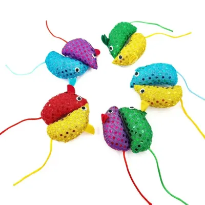 cat toy (7) The sequin little mouse cat toy is ideal for cats that love to bite, scratch, and play, offering hours of fun and reducing boredom.