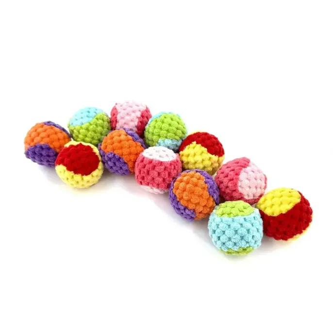 cat toy ball (6) Offering both fun and exercise, this cat play toy helps promote healthy activity levels in cats while also providing an opportunity for pet owners to bond with their pets through interactive play sessions.