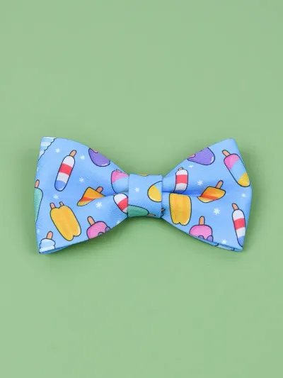 pet bow tie (4)_1 Easy to wear with a buckle or Velcro closure, this bow tie offers convenience for pet owners who want to quickly dress their pets for any occasion, whether for walks or summer events.
