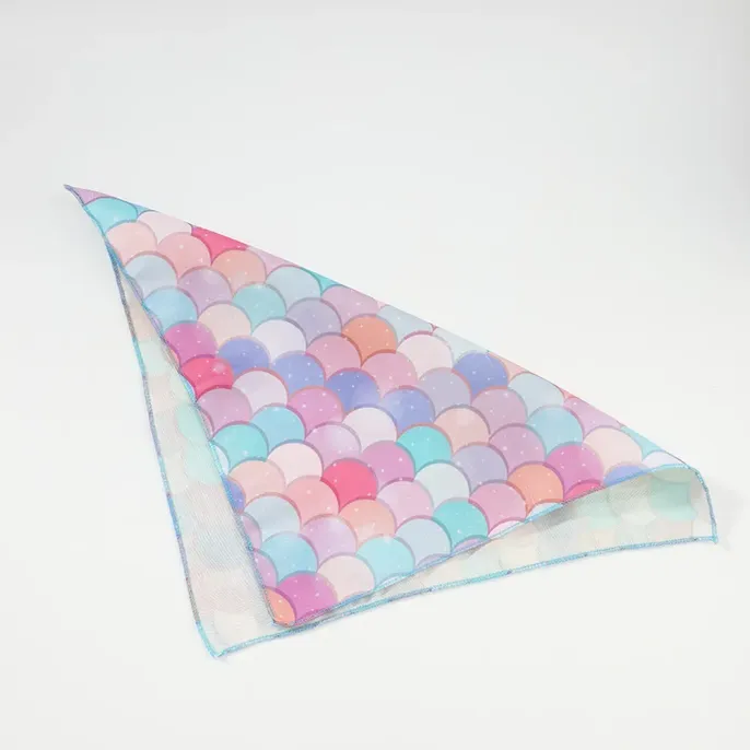 Ideal for Pet Photoshoots and Social Media: The eye-catching tri-color mermaid design is perfect for photoshoots and pet social media profiles. 