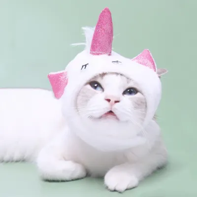 The adjustable strap and lightweight design ensure that the headpiece stays securely in place, providing a comfortable, hassle-free experience for pets.