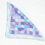 A must-have accessory for pets who love the beach, this bandana is a fashionable option for pet owners looking to add a splash of color to their pets' wardrobes.