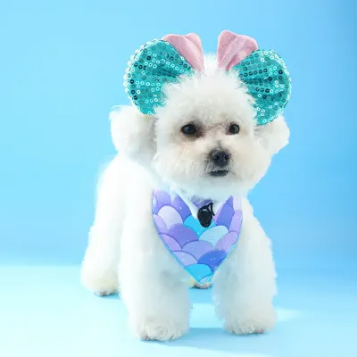 Triangle Scarf for Dogs (14) The adjustable design ensures a perfect fit for small, medium, and large dogs, making it a versatile accessory for a wide range of pets.