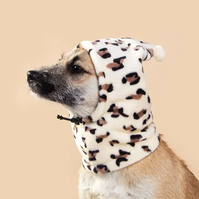 pet hat (1)_1 Ideal for Christmas events, photoshoots, or festive celebrations, this leopard print hat adds a fun and fashionable element to pet owners' holiday outfits for their pets.