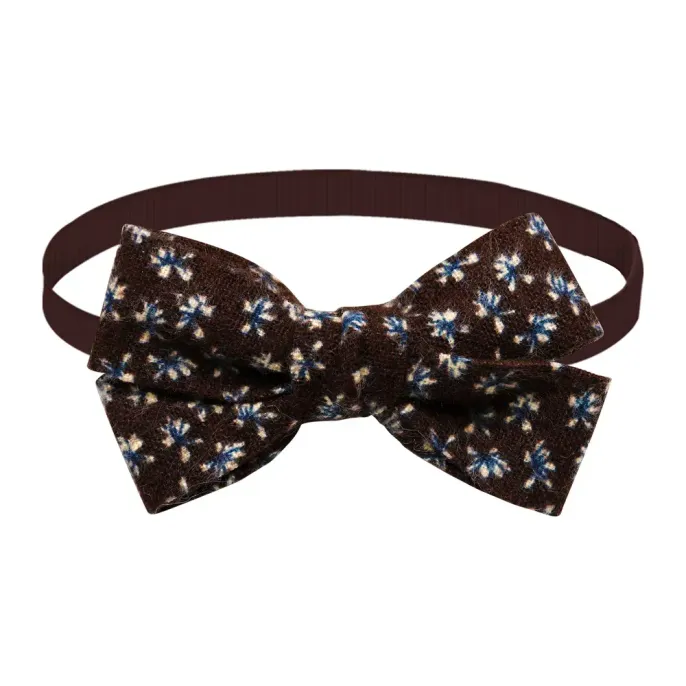 bow tie for dogs (12) Easy to Wear and Remove: The bow tie is designed for easy use with a simple fastening system, ensuring hassle-free dressing for pets.