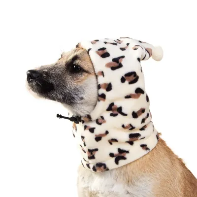 The leopard print Christmas hat with pom-pom is a stylish and festive accessory for pets, designed to make pets look adorable during the holiday season while offering a comfortable and adjustable fit.