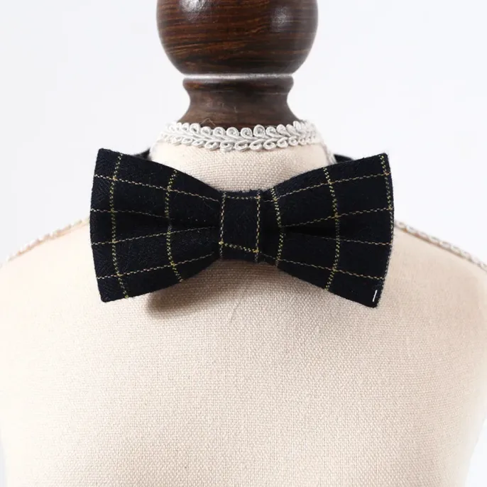 pet bow tie (3) Fashionable pet neck accessory with bow tie and tie, ideal for formal and casual wear.