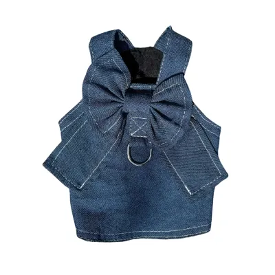 Pet Denim Dress with Butterfly Bow (2) Charming Denim Dress: This stylish denim dress for small and medium pets features a cute butterfly bow for an added touch of elegance, perfect for outdoor outings and walks.