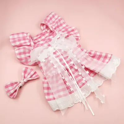Perfect for weddings, birthdays, and other formal events, this plaid print tulle dress offers both comfort and style for pets attending special occasions.