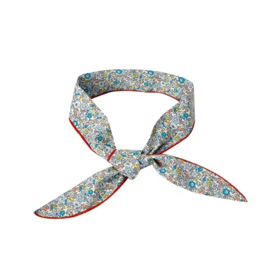 Reusable Cooling Pet Neck Scarf Cooling Bandana for Summer Heat Relief (1) Can also be used by pet owners, making it a versatile product for the whole family.