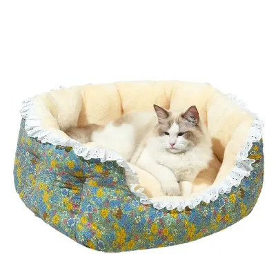 Winter pet bed with floral print and thickened padding for extra warmth (7) Moisture-resistant base keeps the sleeping area dry and fresh