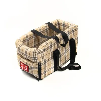 Secure seat with safety features for pet travel protection (4) Fully detachable with zipper for easy cleaning and assembly