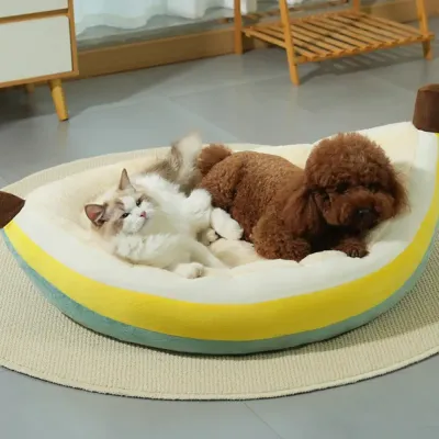 Ideal for cats and small dogs seeking warmth in winter