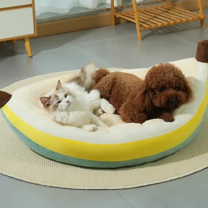 Ideal for cats and small dogs seeking warmth in winter