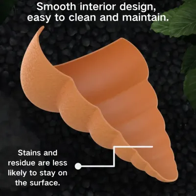 Spiral shell shelter for small reptiles and amphibians