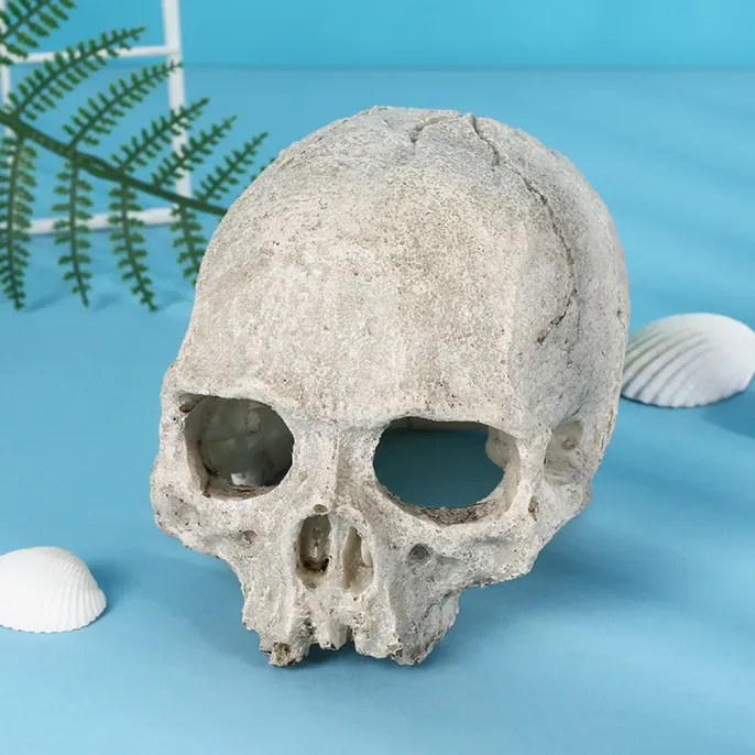Halloween skull decoration for aquarium (4) Halloween-themed fish tank decoration