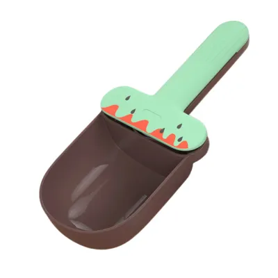 Plastic scoop for pets