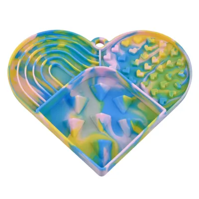 Heart-Shaped Non-Slip Slow Feed Design Silicone Pet Lick Mat_3