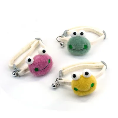 Frog-style Fluffy Pet Collar with Bell_4 Frog-style Fluffy Pet Collar with Bell_4