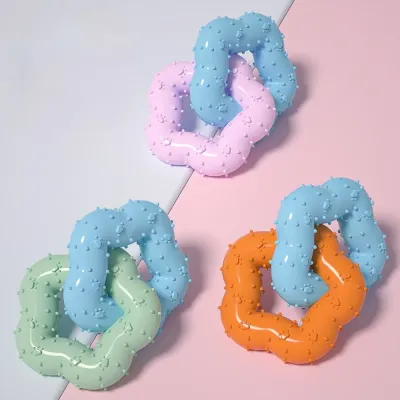Dual-ring interlocking Flower-Shaped Durable TPR Dog Chew Toy_6 Dual-ring interlocking Flower-Shaped Durable TPR Dog Chew Toy_6