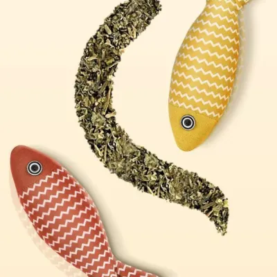 Colorful Interactive Squeaky Catnip Fish Shape Plush Cat Toy Colorful Interactive Squeaky Catnip Fish Shape Plush Cat Toy