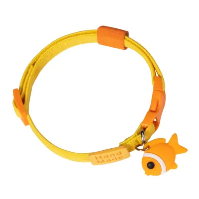 2 Colour Adjustable Pet Collar For Cats and Small Dogs 2 Colour Adjustable Pet Collar For Cats and Small Dogs