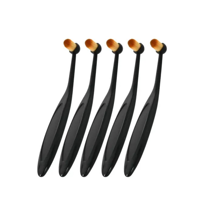 Gentle tear stain cleaning brush