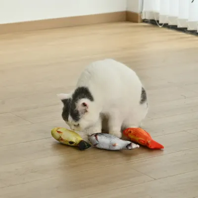 3-Color Mixed Realistic Fish Style Short Plush Cat Toy4