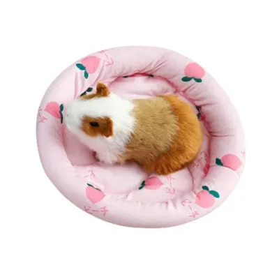Guinea Pig Cooling Pet Bed Pink Summer Soft Nest guinea pig lying on pink cooling pet bed soft breathable summer small animal nest