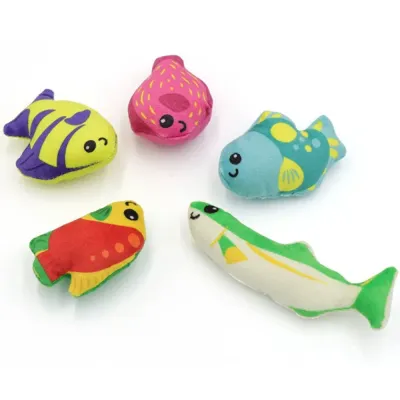 Set of colorful plush fish cat toys with soft fabric and PP fiber filling for indoor cat play and hunting instincts