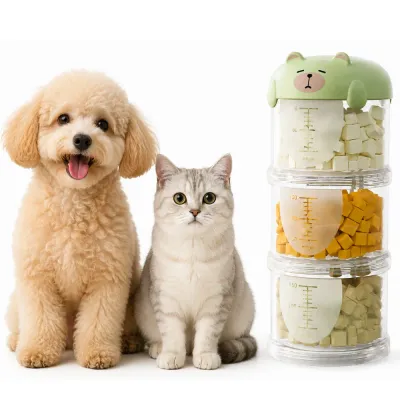 Portable 450ML pet food storage container for dogs and cats with sealed compartments and cute bear lid design for outdoor travel feeding