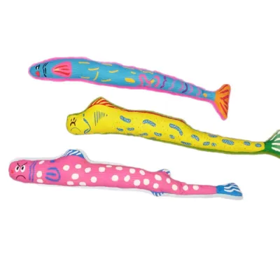 Set of colorful plush fish-shaped catnip crinkle cat toys for indoor cats with soft fabric and playful design